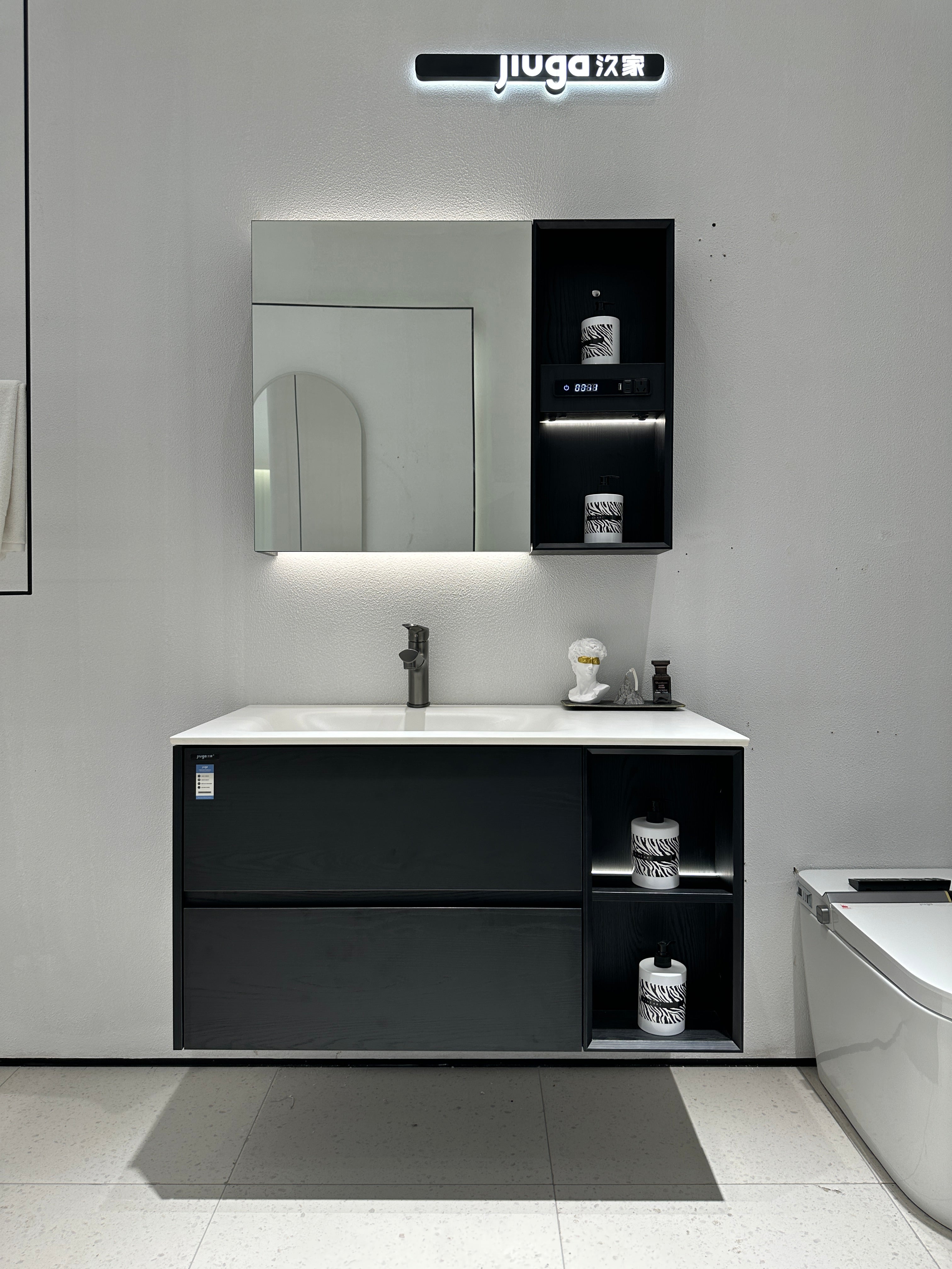 A621 Vanity in Black Veined Wood
