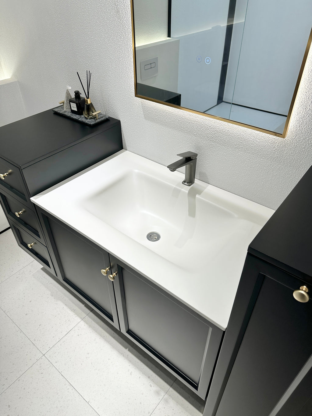 A326-130 Vanity in Matte Black