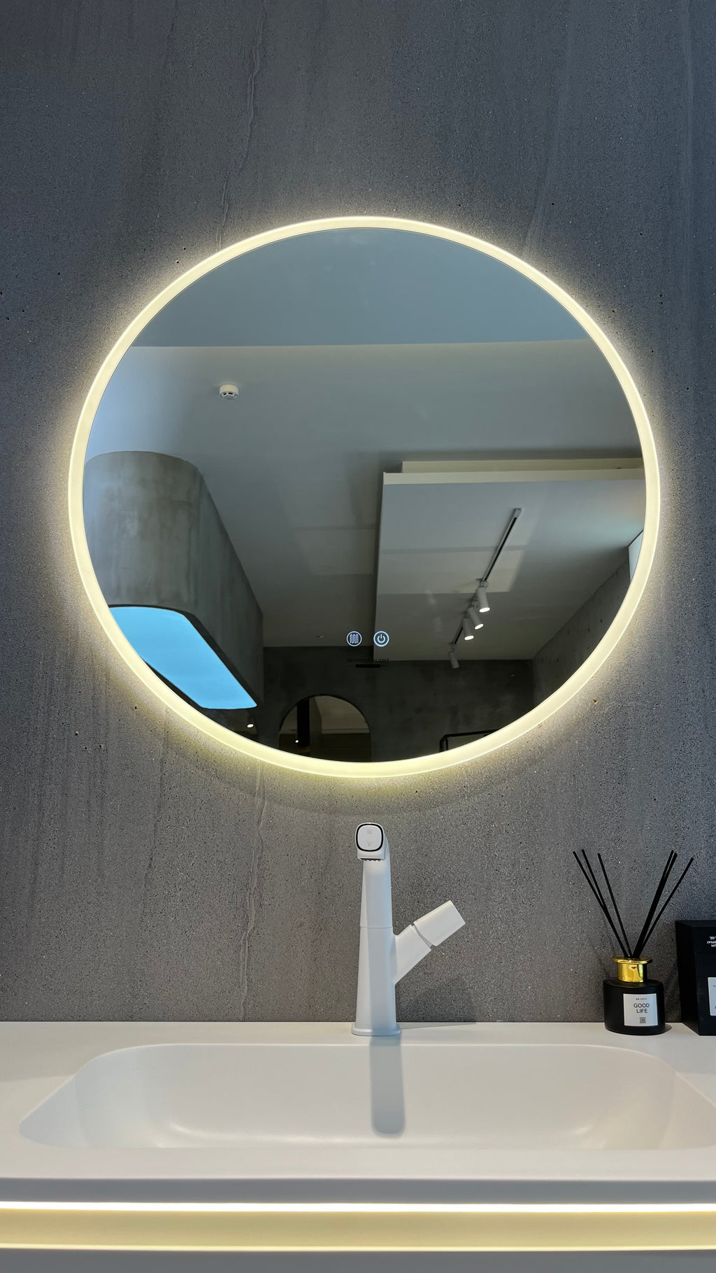 A111 Round Mirror Vanity in Coconut Cream White